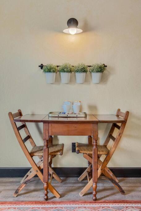 The Rustic Suite - Main Street Lodge In Berlin Ngoại thất bức ảnh